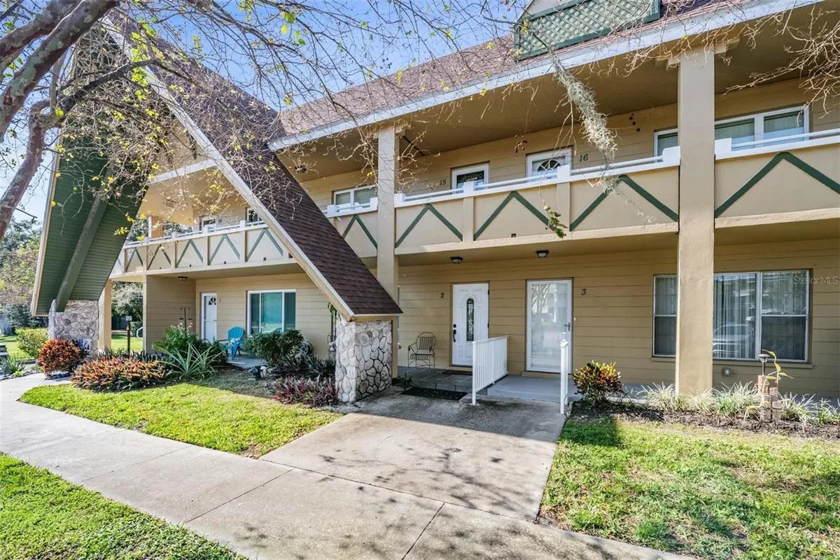 Property Slideshow image 1 of 46 | 2000 world parkway blvd apt 15, Clearwater, FL, 33763