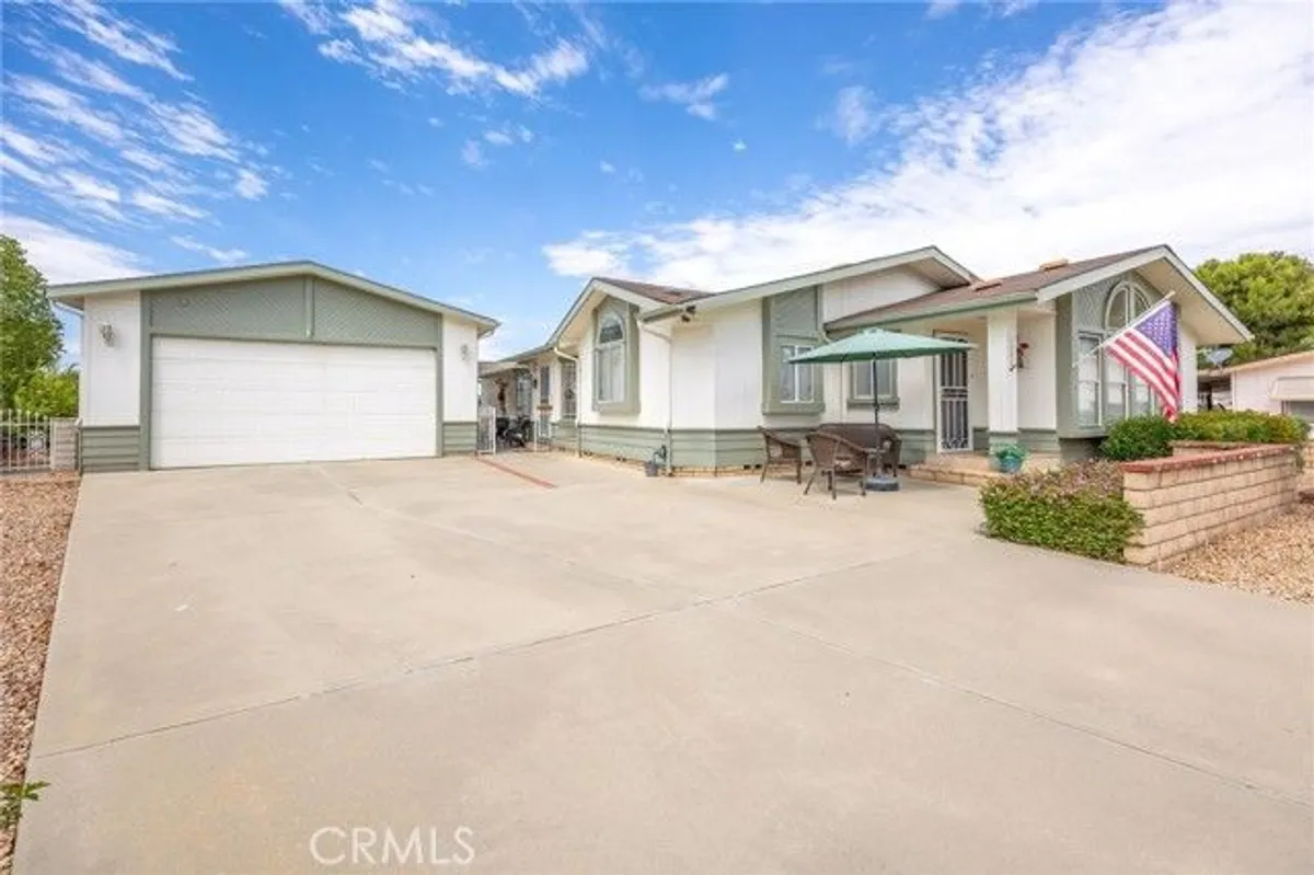 Property Slideshow image 1 of 44 | 1645 pear tree ct, Hemet, CA, 92545