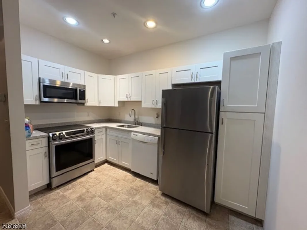 Property Slideshow image 1 of 23 | 6119 richmond rd # 119, West Milford, NJ, 07480