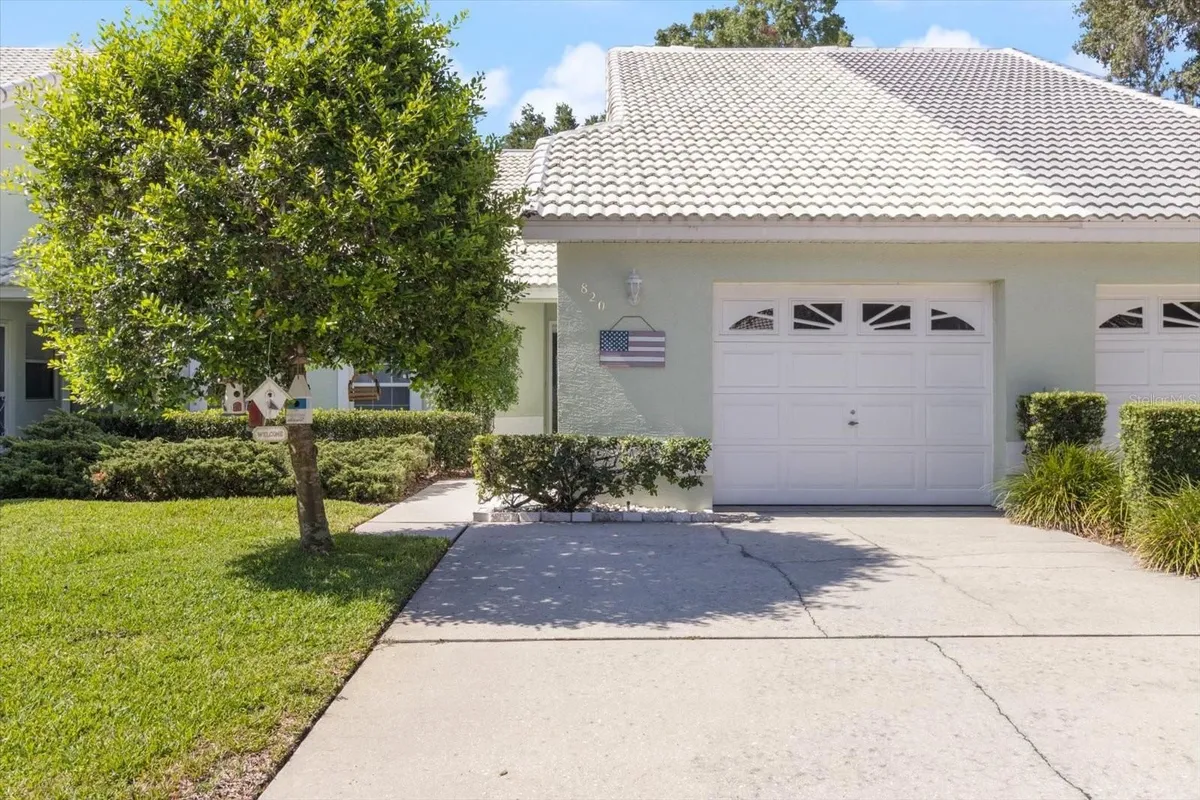 Property Slideshow image 1 of 37 | 820 inverie dr, Inverness, FL, 34453