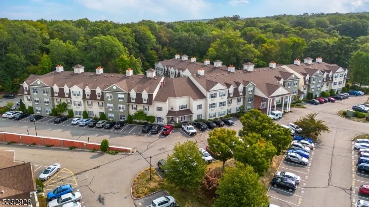 Property Slideshow image 1 of 31 | 9302 richmond rd # 302, West Milford, NJ, 07480