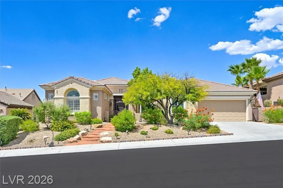 Property Slideshow image 1 of 92 | 2808 foxtail creek ave, Henderson, NV, 89052