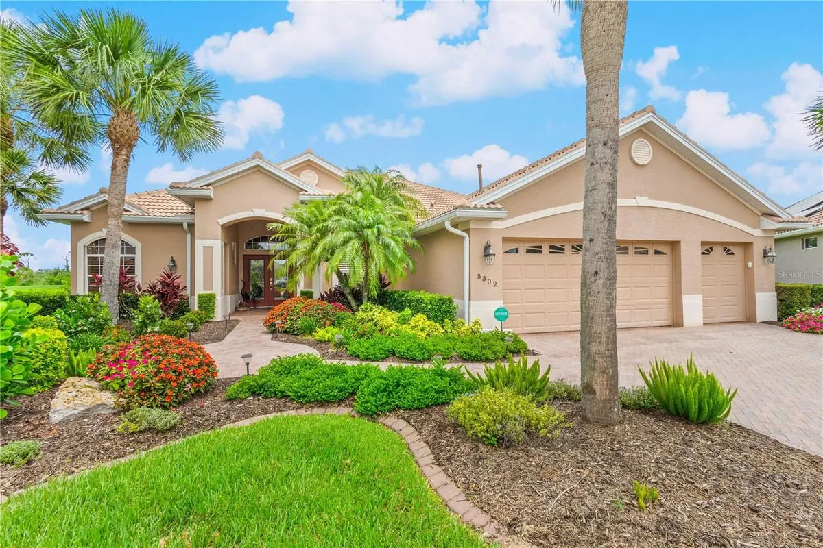 Property Slideshow image 1 of 70 | 5302 white ibis ct, North Port, FL, 34287