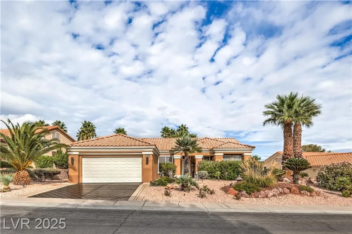 Property Slideshow image 1 of 47 | 11008 mission lakes ave, Las Vegas, NV, 89134