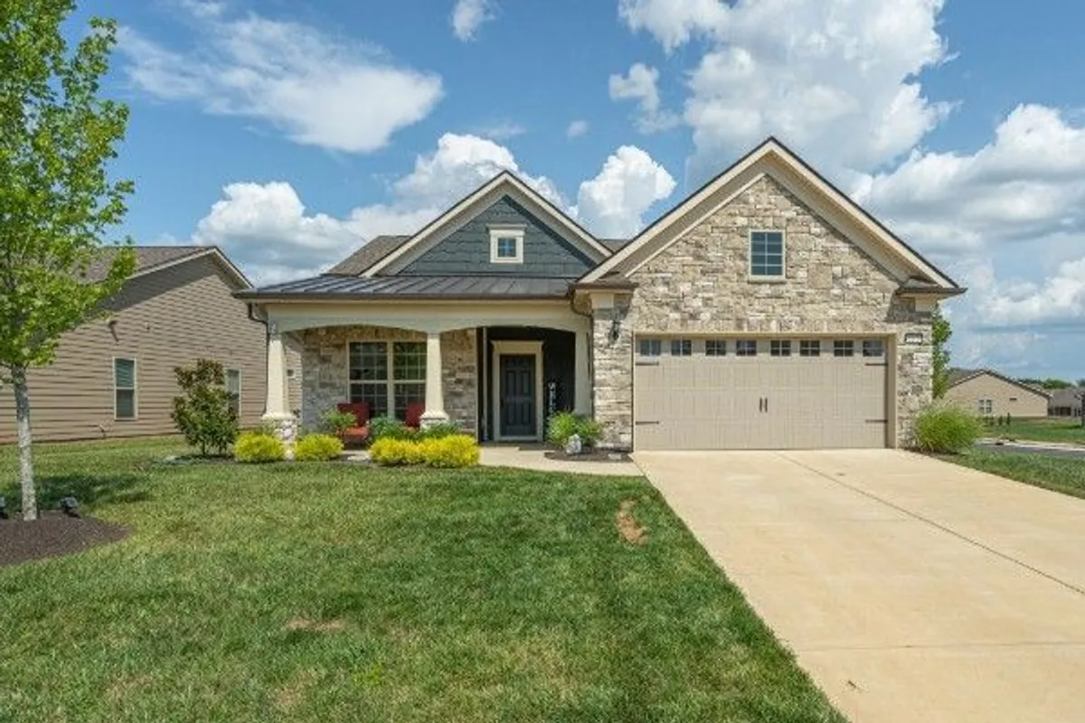 Property Slideshow image 1 of 10 | 2212 henderson dr, Spring Hill, TN, 37174