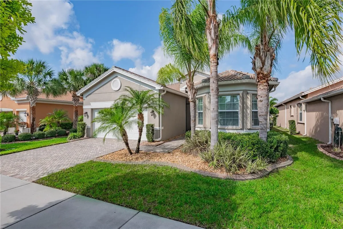 Property Slideshow image 1 of 48 | 4908 grand banks dr, Wimauma, FL, 33598