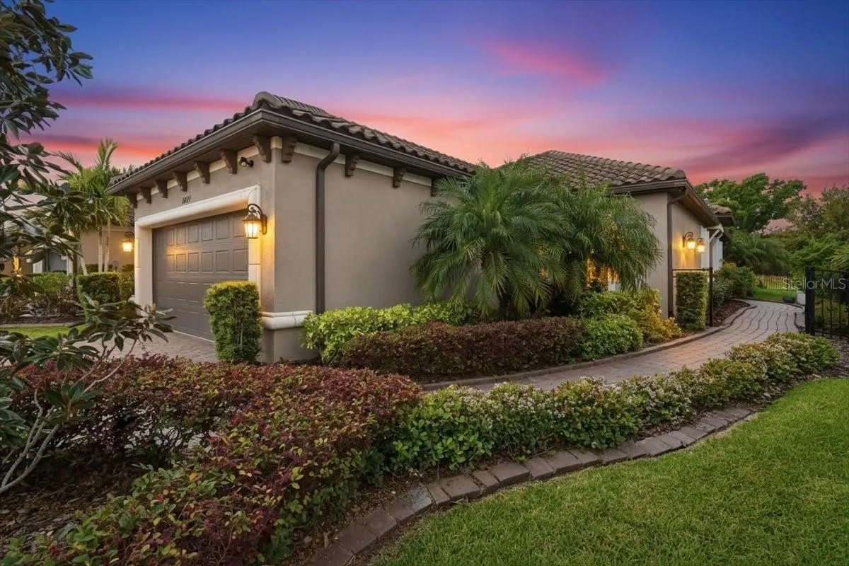 Property Slideshow image 1 of 55 | 10225 highland park pl, Palmetto, FL, 34221