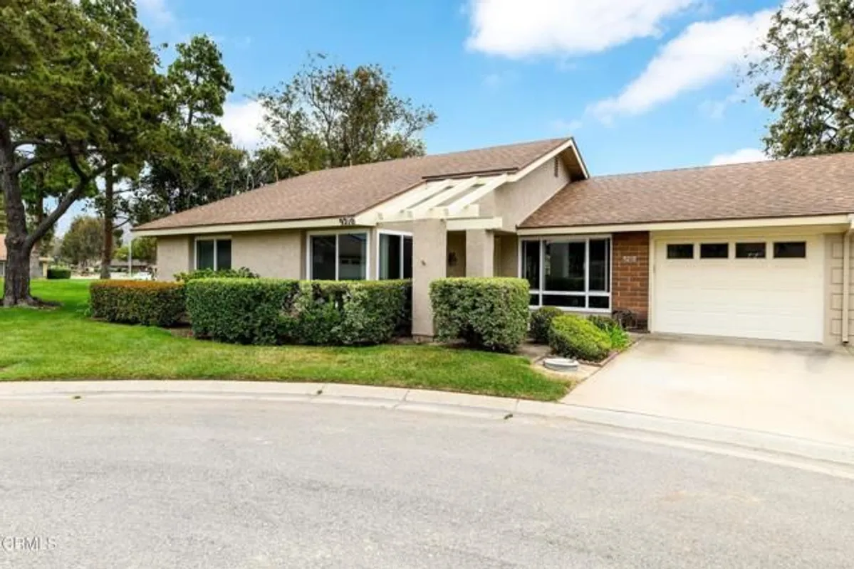 Property Slideshow image 1 of 39 | 9210 village 9 9, Camarillo, CA, 93012