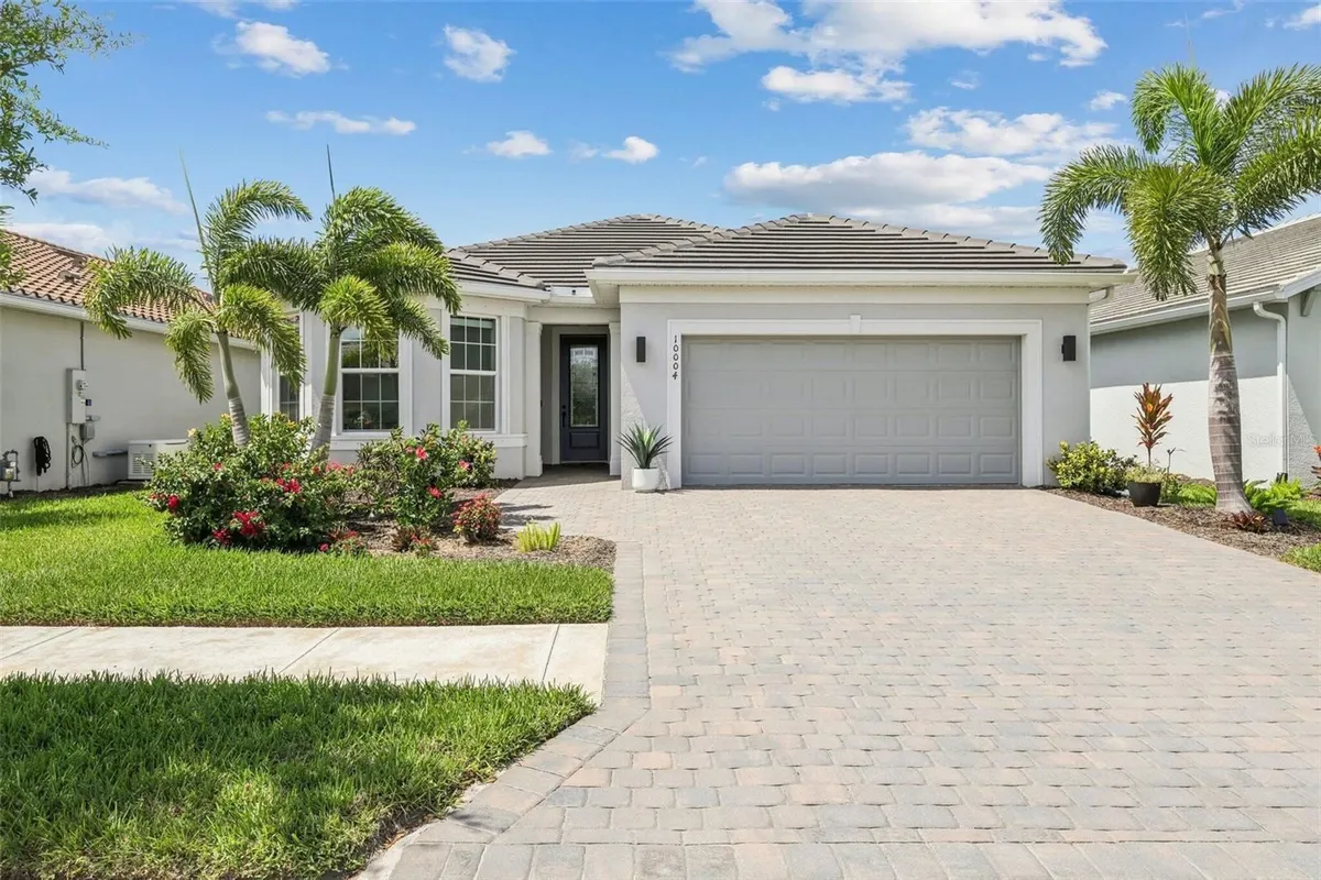 Property Slideshow image 1 of 40 | 10004 coral shore dr, Englewood, FL, 34223