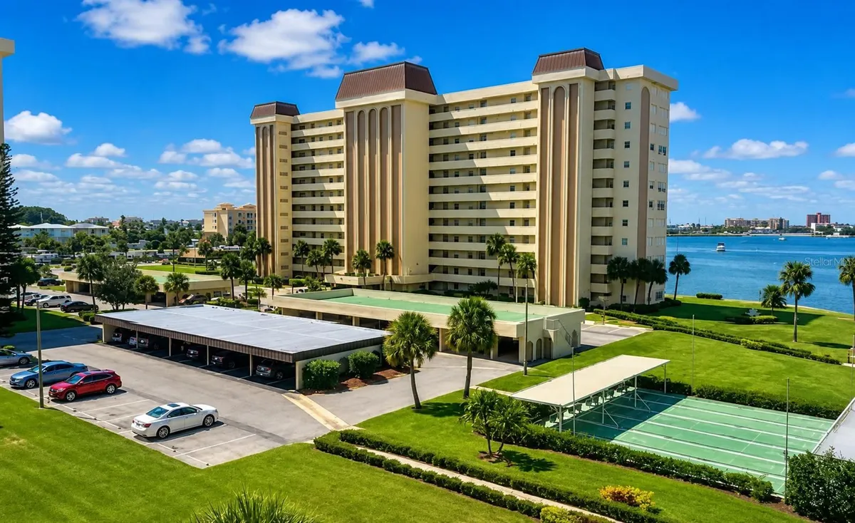 Property Slideshow image 1 of 11 | 4575 cove cir 506, St Petersburg, FL, 33708