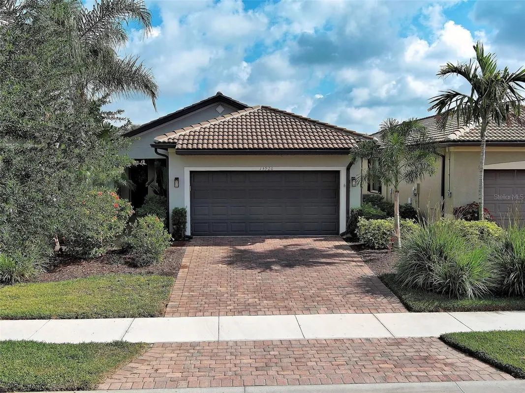 Property Slideshow image 1 of 78 | 13920 campoleone st, Venice, FL, 34293