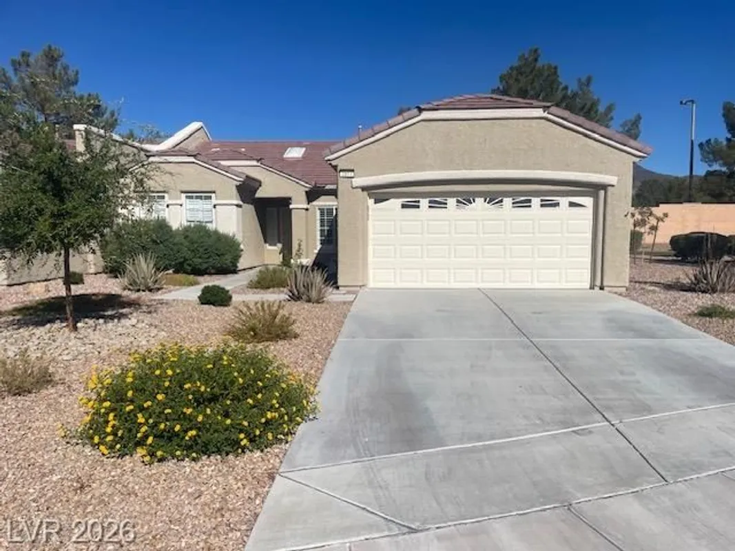 Property Slideshow image 1 of 10 | 2517 springville way, Henderson, NV, 89052
