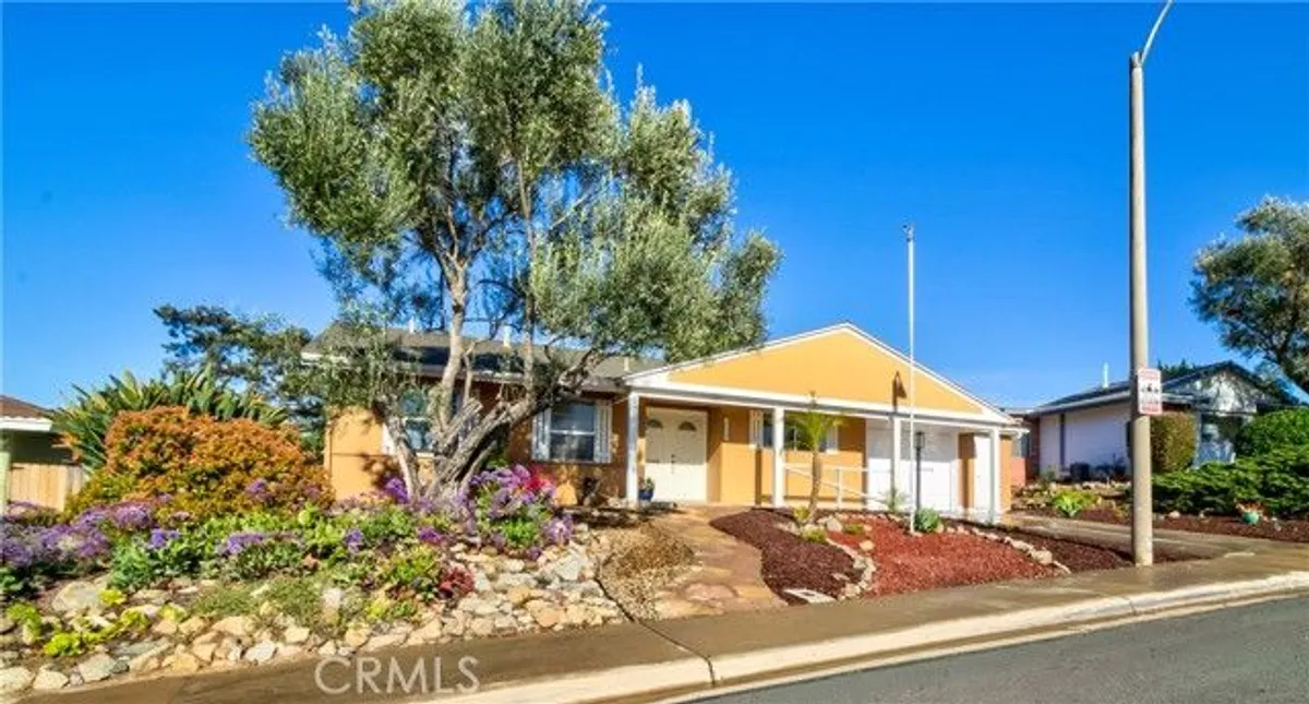 Property Slideshow image 1 of 34 | 16445 roca dr, San Diego, CA, 92128