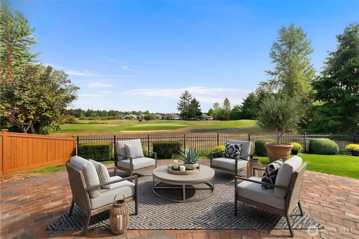 Property Slideshow image 1 of 40 | 4212 vashon dr, Lacey, WA, 98516
