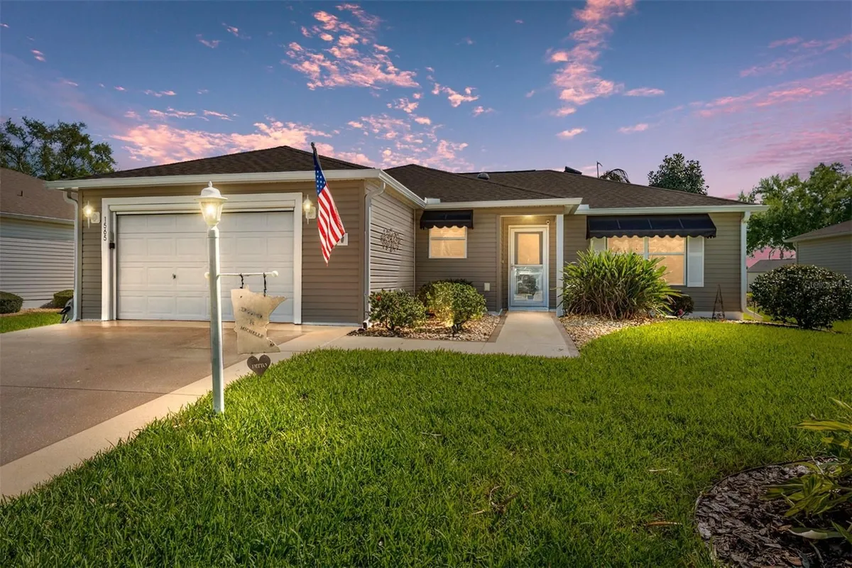 Property Slideshow image 1 of 44 | 1565 lakewood dr, The Villages, FL, 32162
