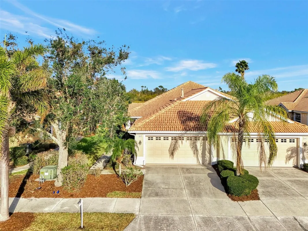 Property Slideshow image 1 of 51 | 4259 whispering oaks dr, North Port, FL, 34287