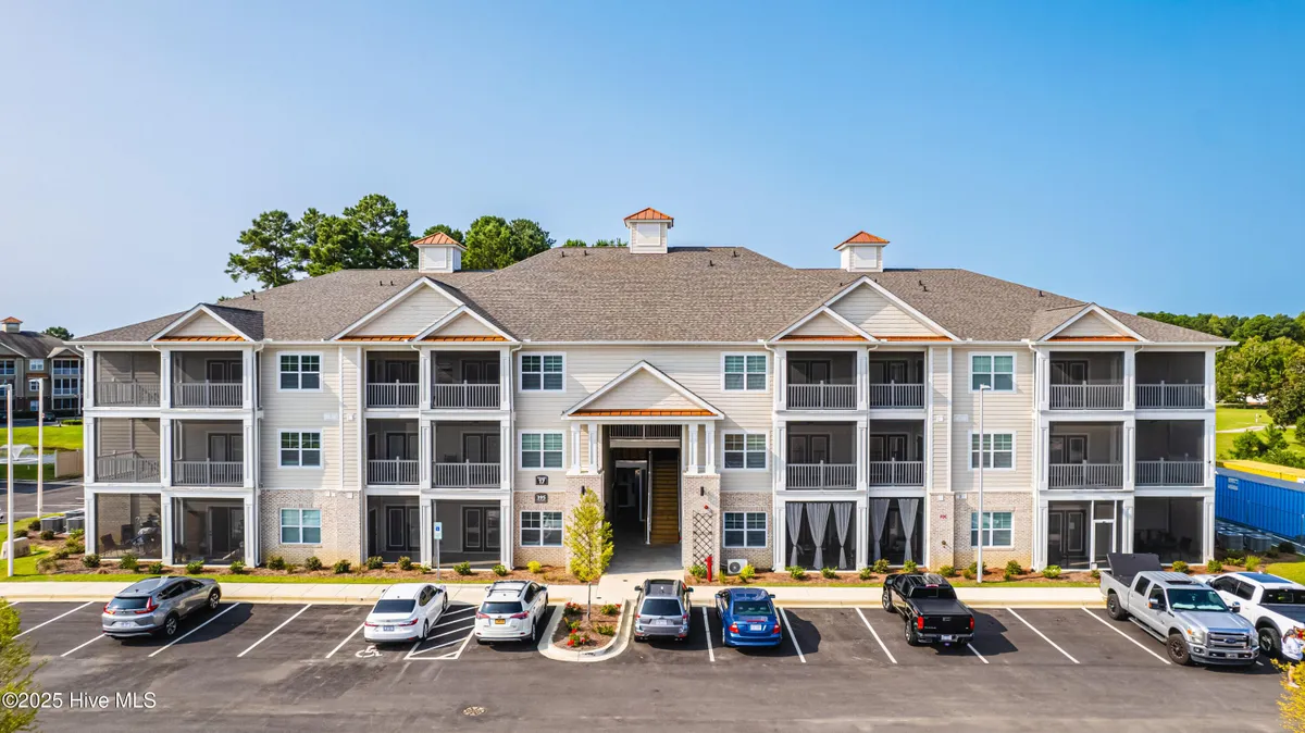 Property Slideshow image 1 of 39 | 395 s crow creek dr nw unit 1702, Calabash, NC, 28467