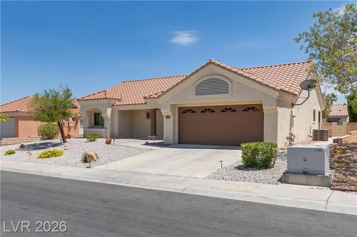Property Slideshow image 1 of 42 | 8809 villa ridge dr, Las Vegas, NV, 89134