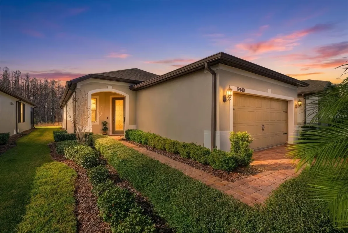 Property Slideshow image 1 of 33 | 19440 ship wheel way, Land O Lakes, FL, 34638