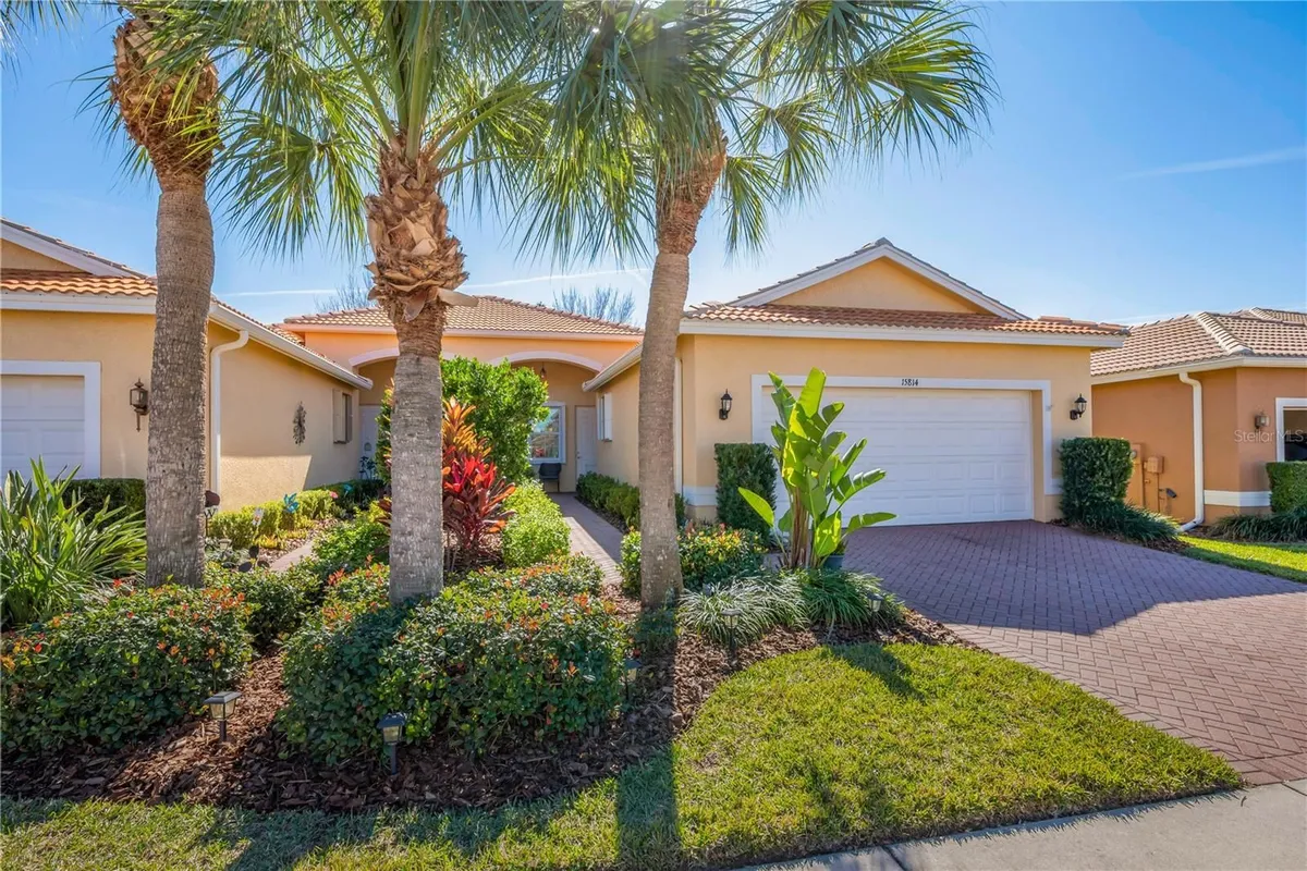 Property Slideshow image 1 of 40 | 15814 aurora lake cir, Wimauma, FL, 33598