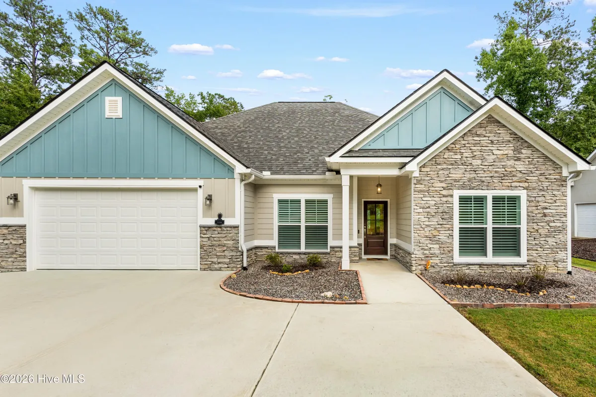 Property Slideshow image 1 of 39 | 106 marlboro pl, Mccormick, SC, 29835