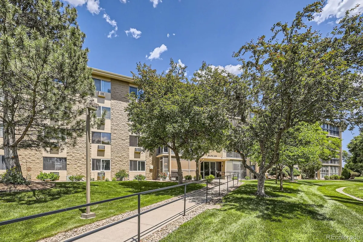 Property Slideshow image 1 of 17 | 3124 s wheeling way apt 102, Aurora, CO, 80014