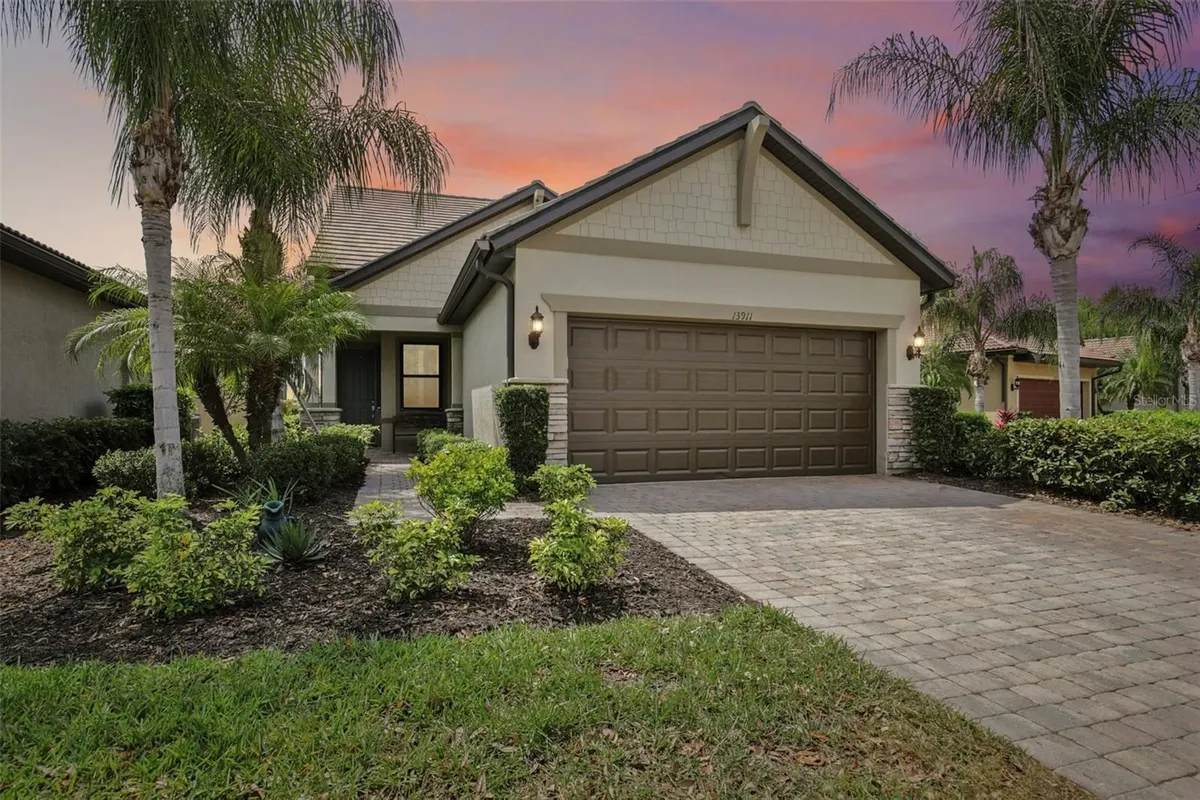 Property Slideshow image 1 of 51 | 13911 lido st, Venice, FL, 34293