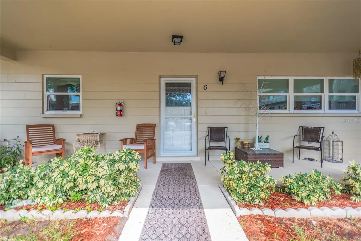 Property Slideshow image 1 of 32 | 2350 haitian dr 6, Clearwater, FL, 33763