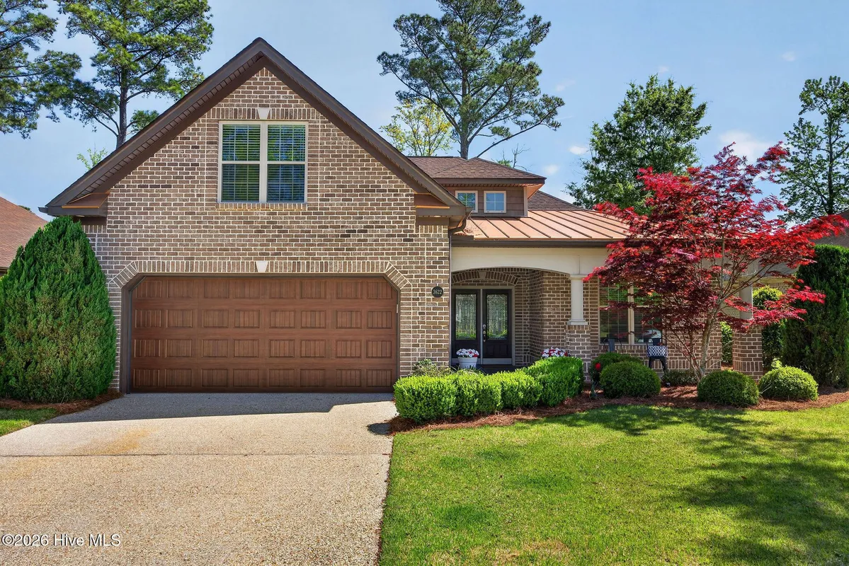 Property Slideshow image 1 of 68 | 3622 rosewood landing dr, Castle Hayne, NC, 28429