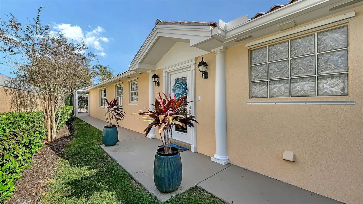 Property Slideshow image 1 of 87 | 5770 ivrea dr, Sarasota, FL, 34238