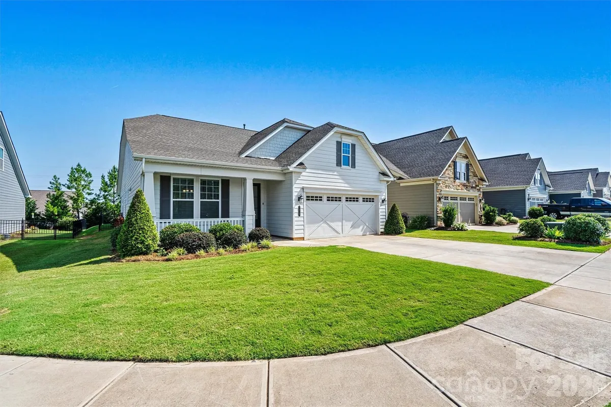 Property Slideshow image 1 of 48 | 7315 surprise ct, Charlotte, NC, 28215