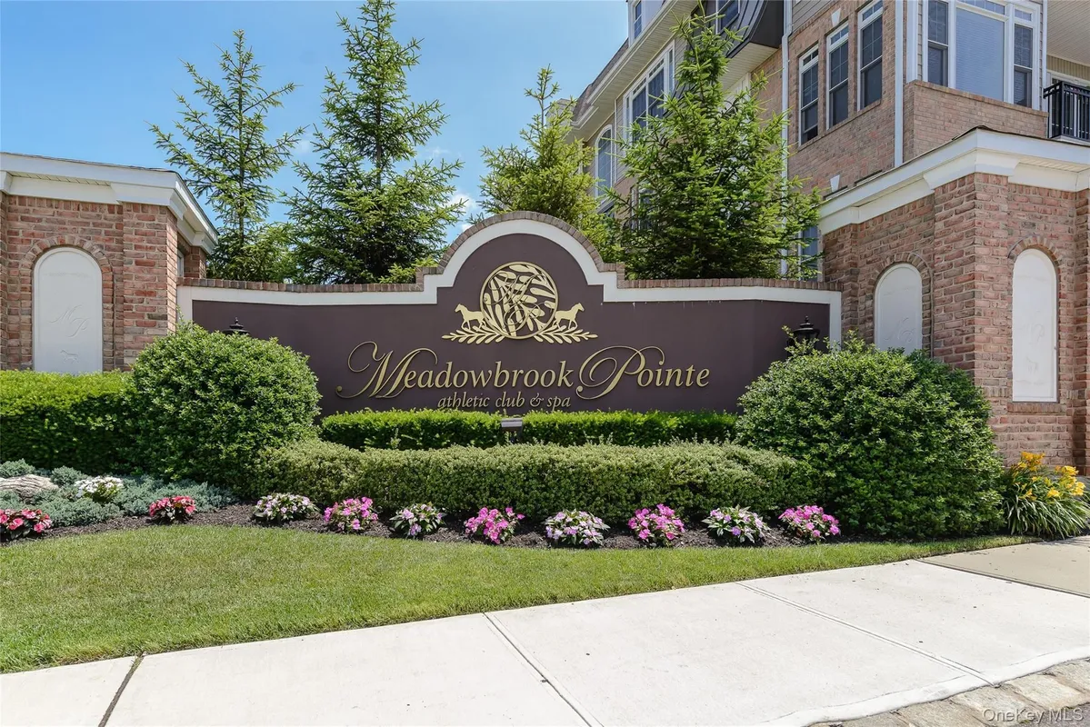 Property Slideshow image 1 of 25 | 556 pacing way 556, North Hempstead, NY, 11590