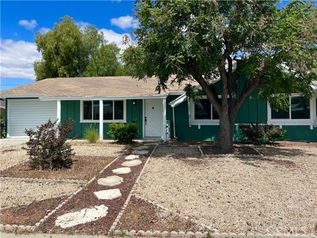 Property Slideshow image 1 of 11 | 26790 oakmont dr, Menifee, CA, 92586