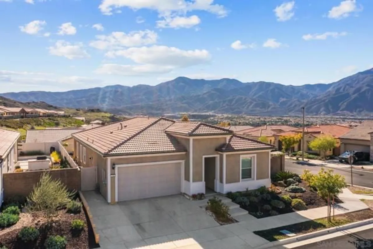 Property Slideshow image 1 of 49 | 11885 discovery ct, Corona, CA, 92883