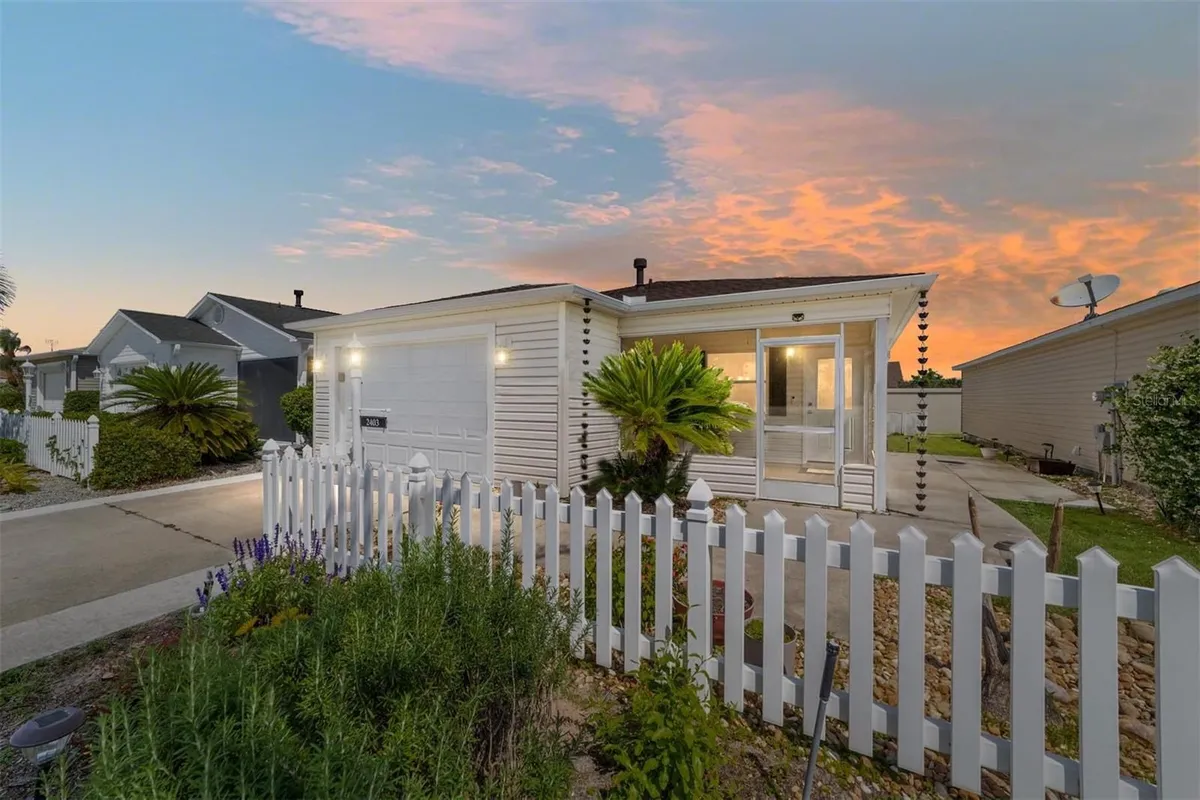 Property Slideshow image 1 of 40 | 2403 baton pl, The Villages, FL, 32162