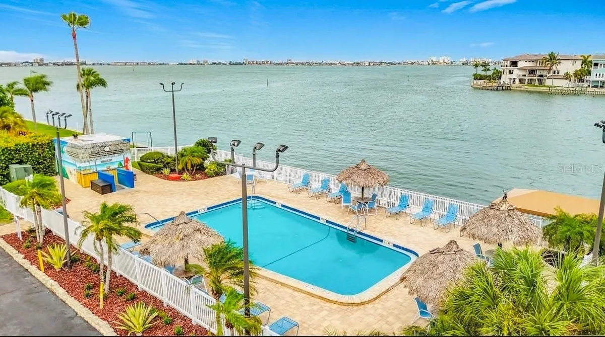 Property Slideshow image 1 of 74 | 6025 shore blvd 106, Gulfport, FL, 33707