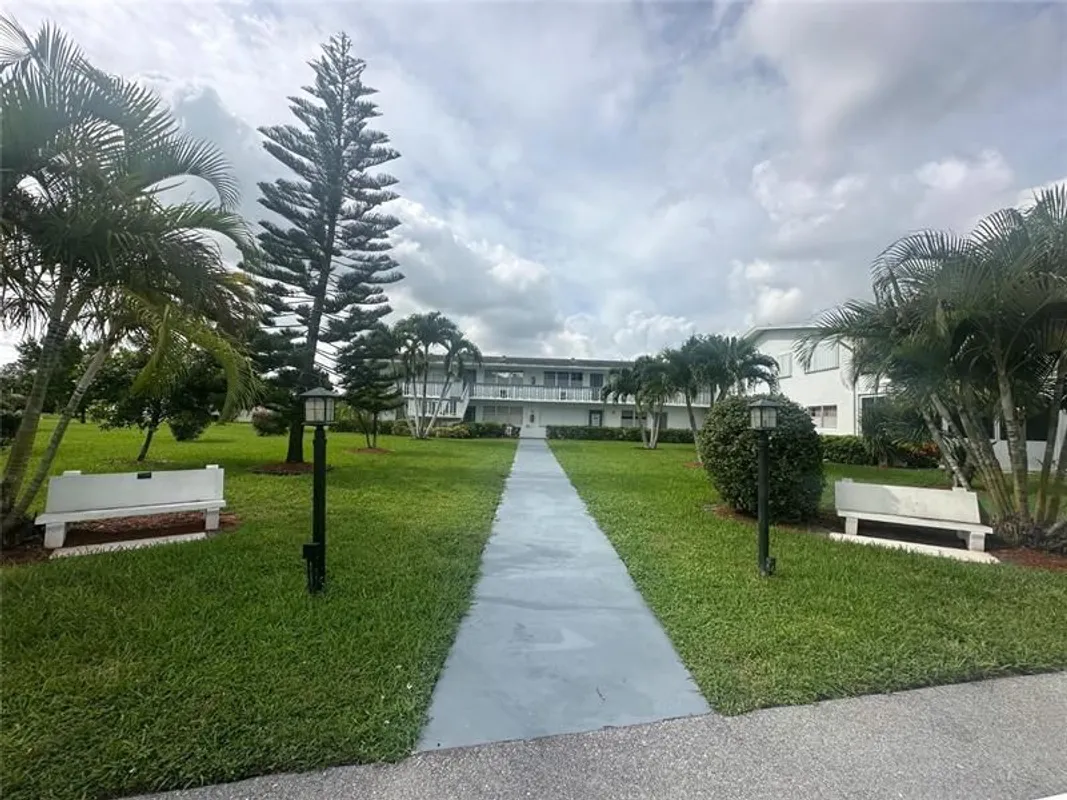 Property Slideshow image 1 of 59 | 163 markham h # 163, Deerfield Beach, FL, 33442