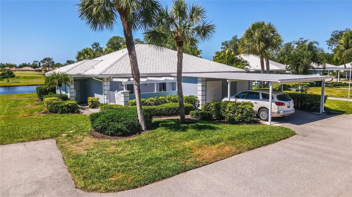 Property Slideshow image 1 of 61 | 418 wexford cir 125, Venice, FL, 34293