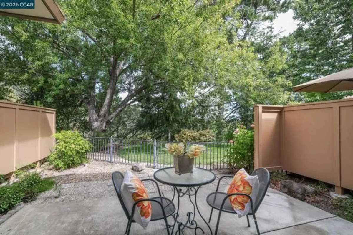 Property Slideshow image 1 of 43 | 1252 singingwood ct 3, Walnut Creek, CA, 94595