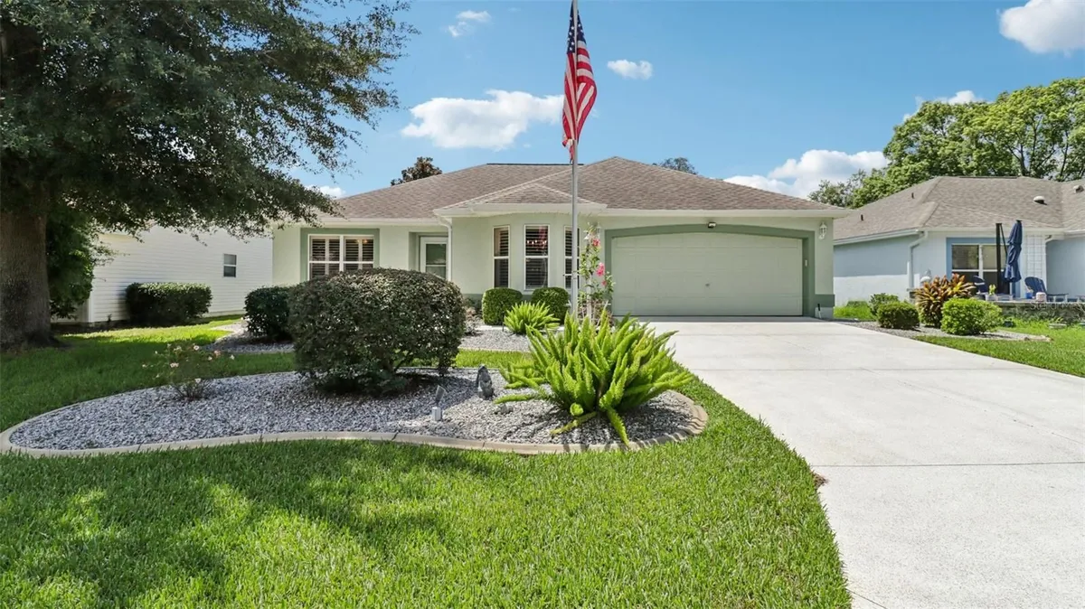 Property Slideshow image 1 of 43 | 916 pasadena way, The Villages, FL, 32159