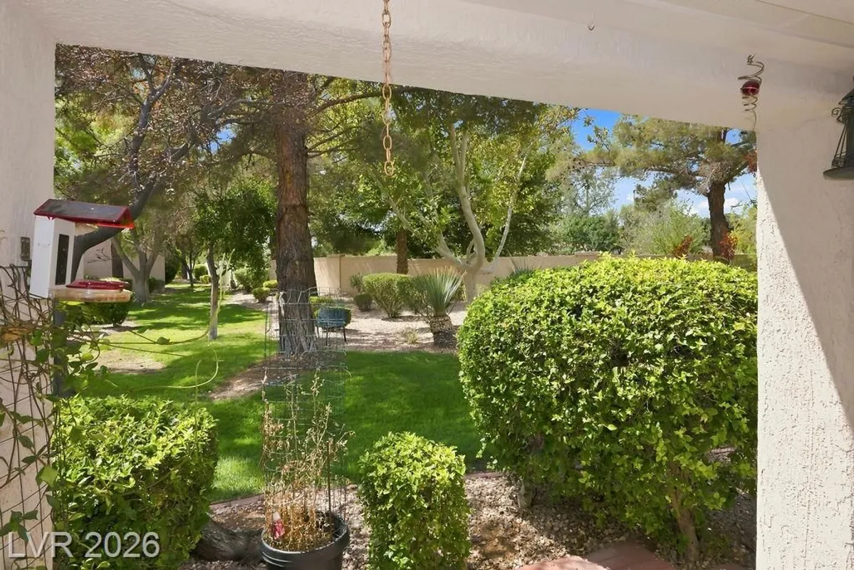 Property Slideshow image 1 of 28 | 10225 button willow dr, Las Vegas, NV, 89134