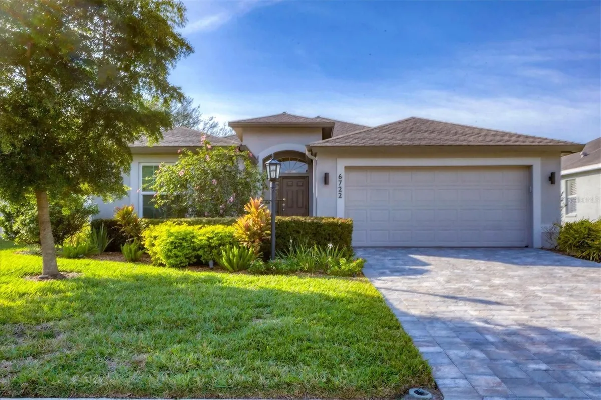 Property Slideshow image 1 of 48 | 6722 w country club ln, Sarasota, FL, 34243