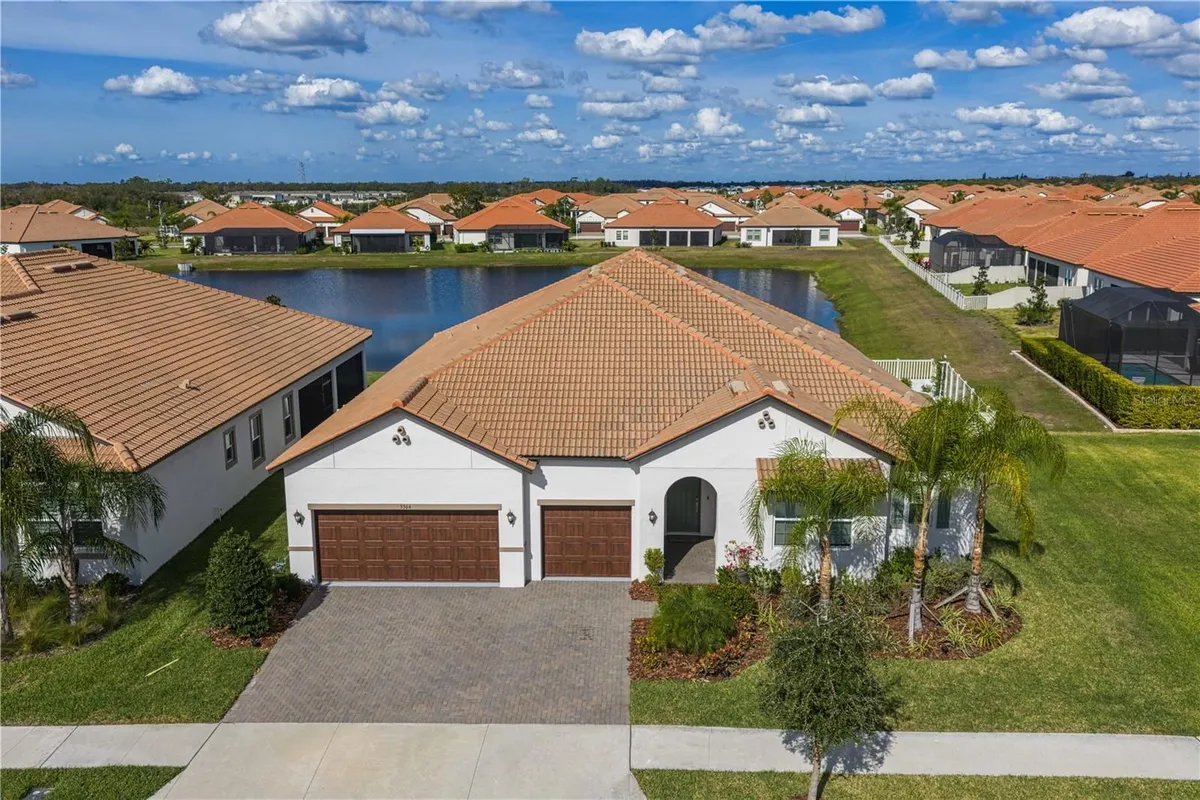 Property Slideshow image 1 of 73 | 5364 windy grove dr, Wimauma, FL, 33598