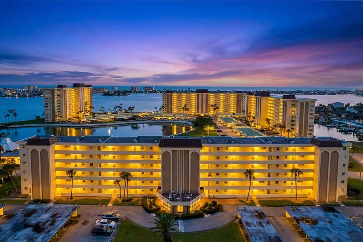 Property Slideshow image 1 of 54 | 4650 cove cir 209, St Petersburg, FL, 33708