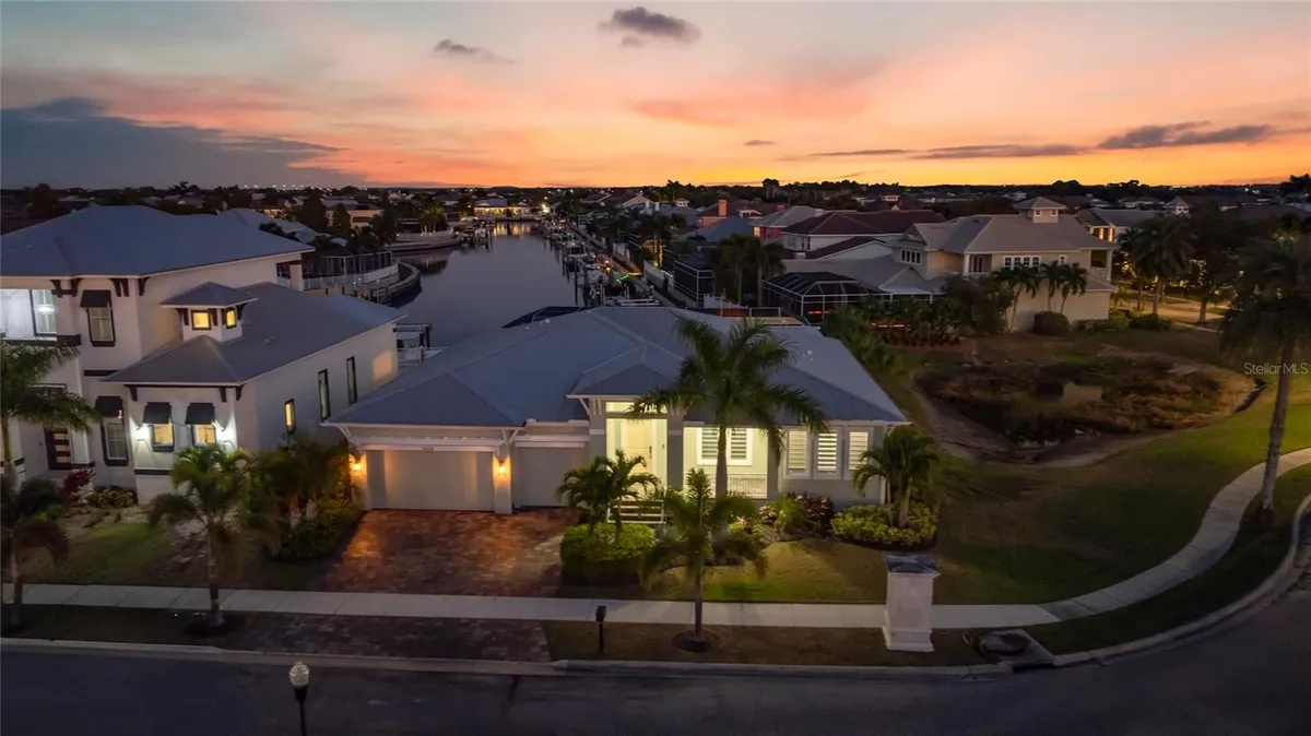 Property Slideshow image 1 of 64 | 5603 tybee island dr, Apollo Beach, FL, 33572