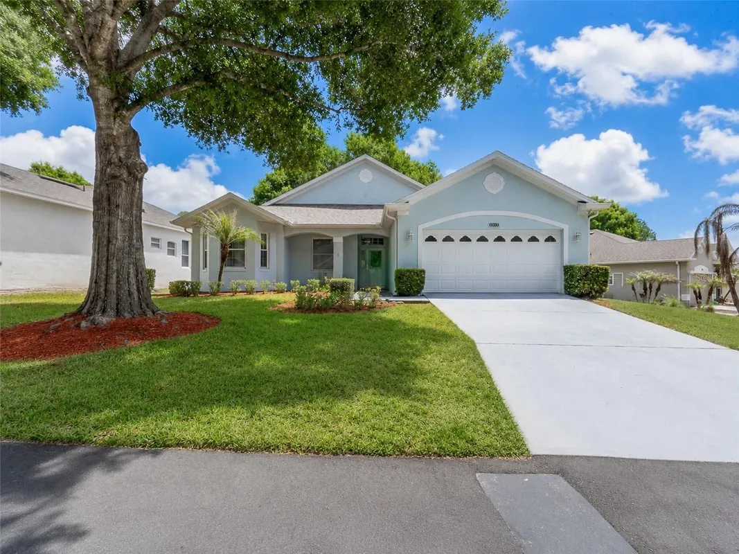 Property Slideshow image 1 of 44 | 4215 greenwich ct, Clermont, FL, 34711