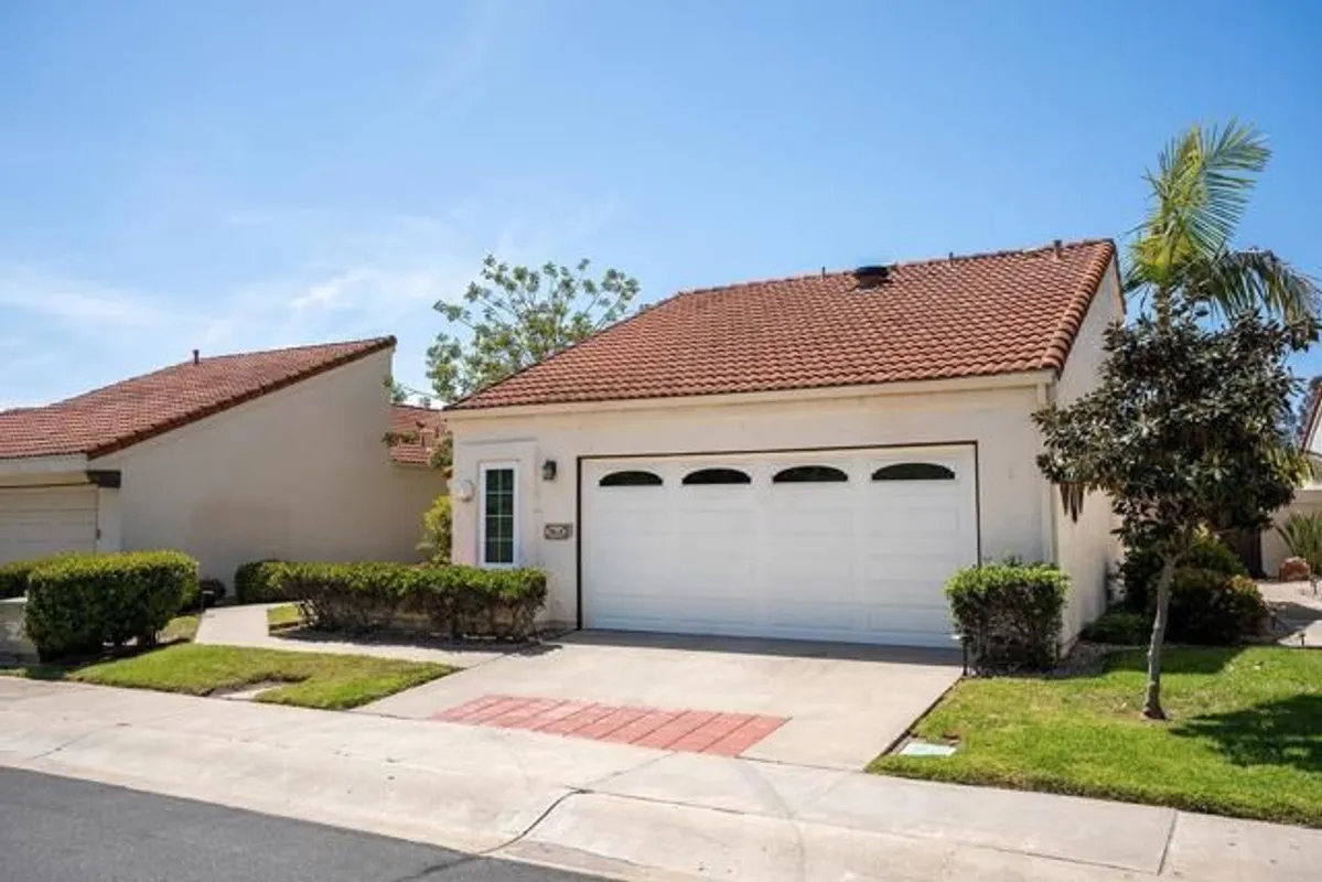 Property Slideshow image 1 of 50 | 17624 camino ancho, Rancho Bernardo (San Diego), CA, 92128