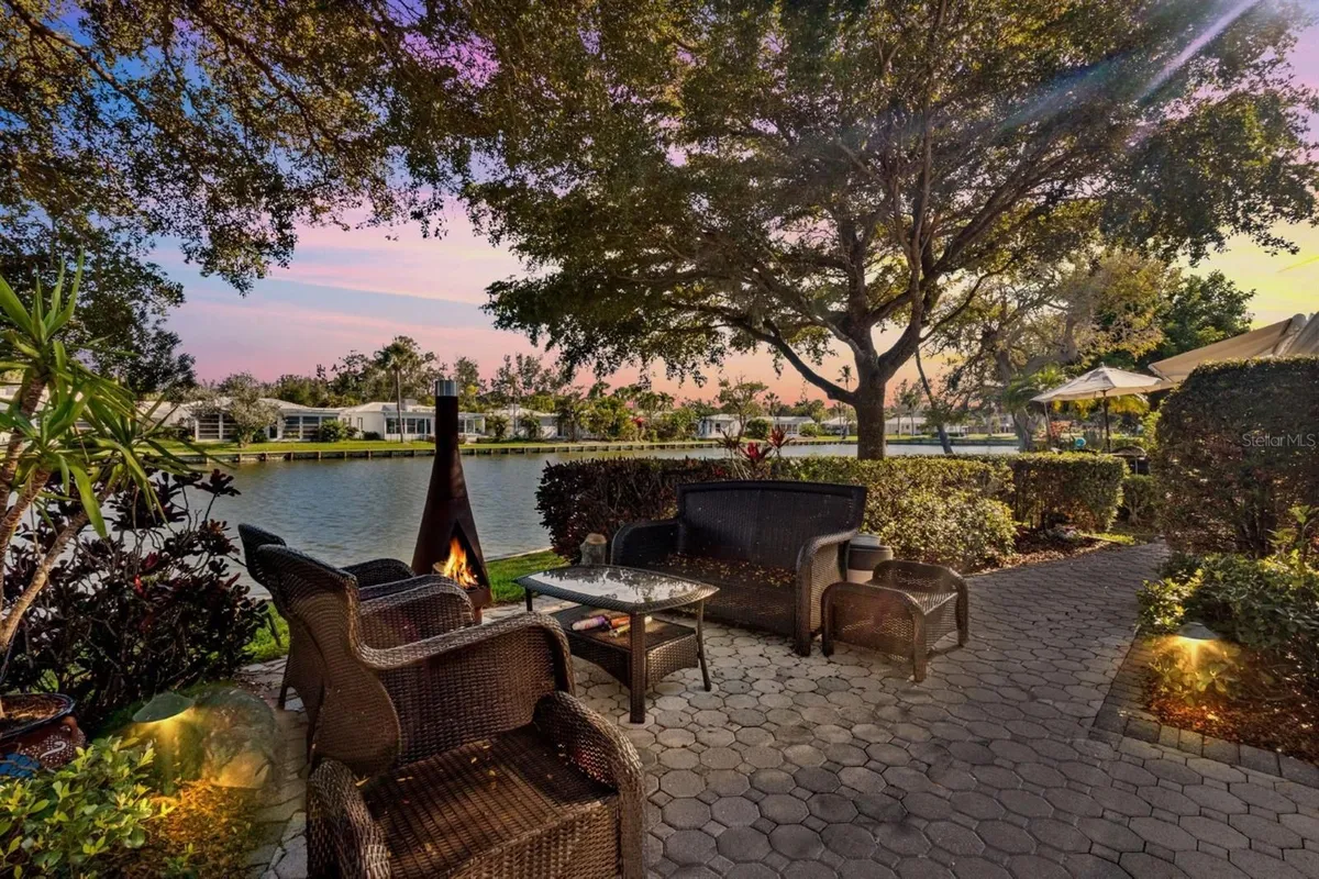 Property Slideshow image 1 of 47 | 604 spanish dr, Longboat Key, FL, 34228