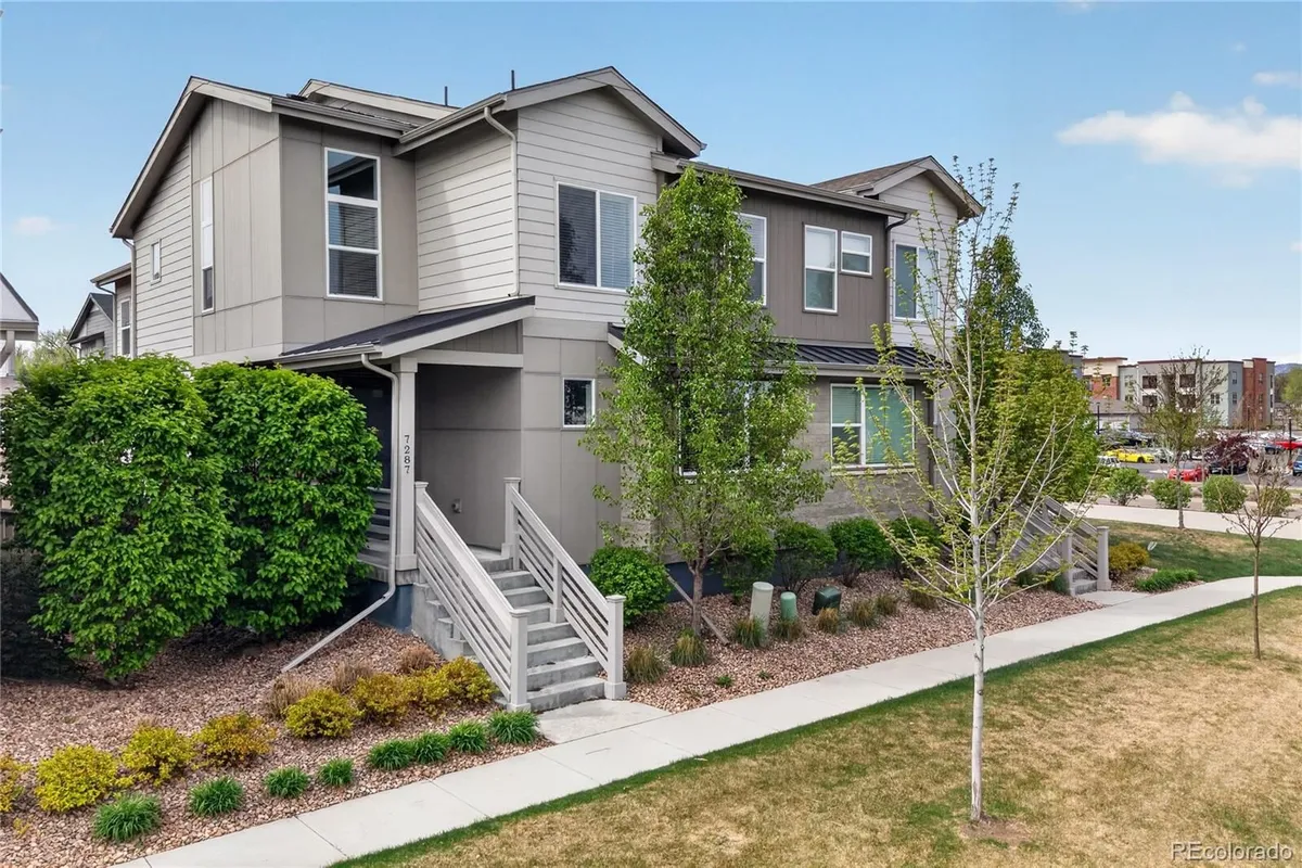 Property Slideshow image 1 of 43 | 7287 w adriatic cir, Lakewood, CO, 80227