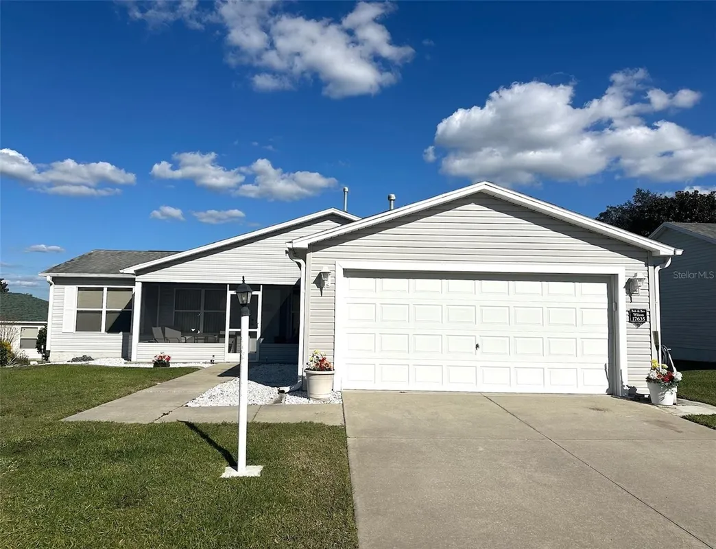 Property Slideshow image 1 of 30 | 17635 se 92nd grantham ter, The Villages, FL, 32162